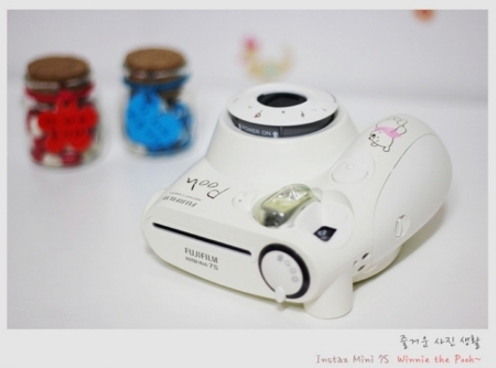 Máy ảnh Fujifilm phong cách gấu Pooh xinh xinh