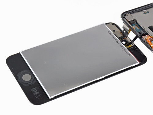 'Mổ bụng' iPod Touch mới phát hiện RAM chỉ 256MB