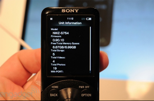 Sony Walkman S754 âm thầm xuất hiện