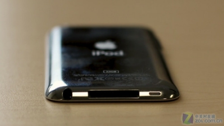 iPod Touch đời mới “đọ sức” iPhone 4 và iPad