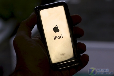 iPod Touch đời mới “đọ sức” iPhone 4 và iPad
