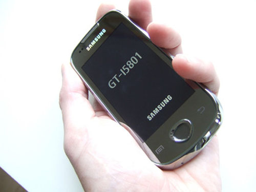 Samsung Galaxy Apollo – Giá rẻ nhưng mạnh mẽ