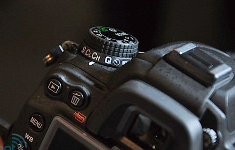 Nikon D7000 từ mọi góc