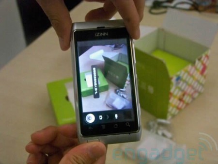 Đập hộp 'Nokia N8' chạy Android Đập hộp 'Nokia N8' chạy Android