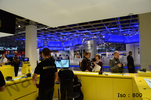 Nikon D7000 trình diễn khả năng khử nhiễu