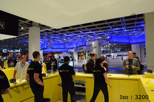 Nikon D7000 trình diễn khả năng khử nhiễu