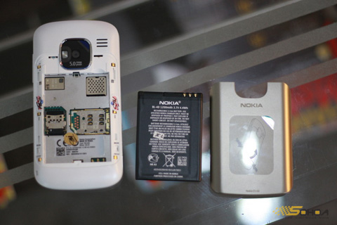 Nokia E5 chính hãng giá 4.9 triệu đồng