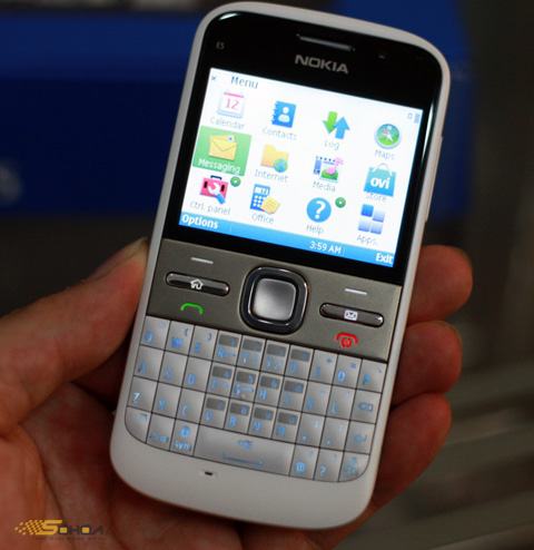 Nokia E5 chính hãng giá 4.9 triệu đồng