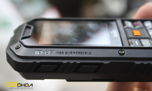 Điện thoại ngâm nước không hỏng Sonim