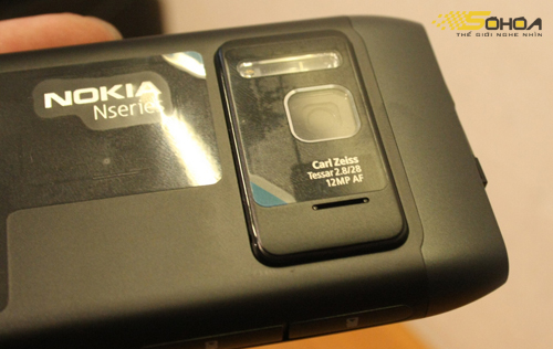 5 chiếc Nokia N8 đầu tiên về VN