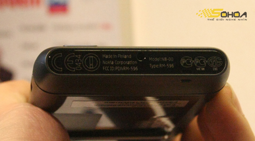 5 chiếc Nokia N8 đầu tiên về VN