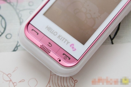 Cô nàng cảm ứng xinh đẹp Samsung C3303 Hello Kitty