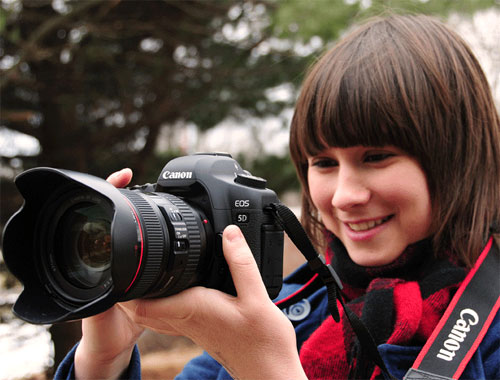 Canon khắc phục lỗi quay video trên EOS 5D Mark II Canon khắc phục lỗi quay video trên EOS 5D Mark II