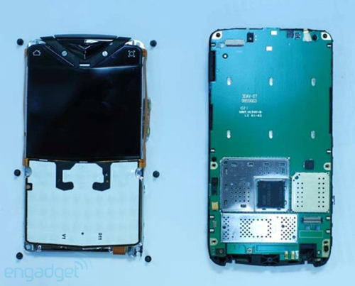 Cận cảnh Vertu bàn phím QWERTY