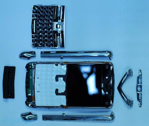 Cận cảnh Vertu bàn phím QWERTY