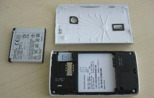 Sony Ericsson Shakira X8 giá gần 6 triệu Sony Ericsson Shakira X8 giá gần 6 triệu