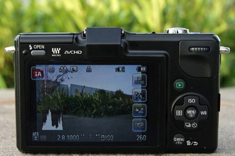 Trên tay Panasonic Lumix DMC-GF2 Trên tay Panasonic Lumix DMC-GF2