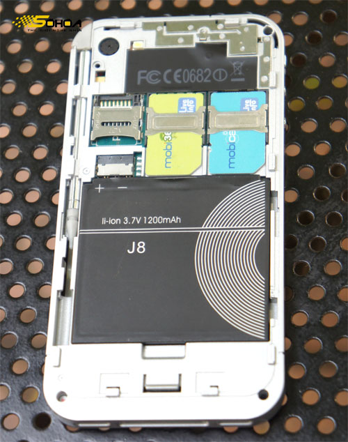 iPhone 4 hàng nhái từ Trung Quốc có 2 sim 2 sóng online