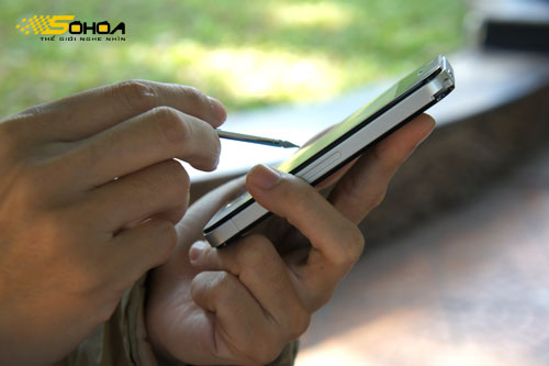 iPhone 4 hàng nhái từ Trung Quốc có 2 sim 2 sóng online