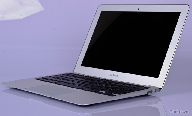 Thực hư về sức mạnh Macbook Air 2010 11.6 inch Thực hư về sức mạnh Macbook Air 2010 11.6 inch