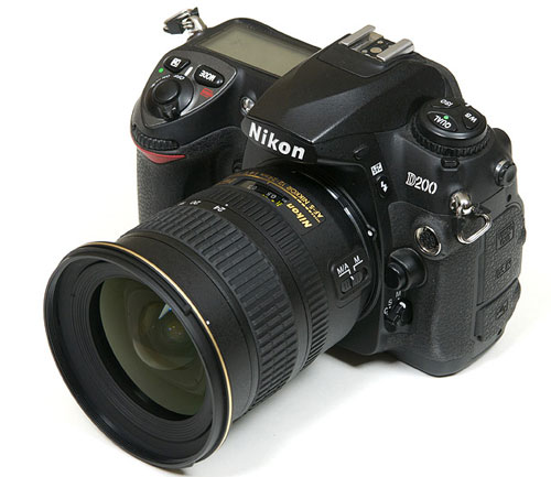 Tìm ống kính góc rộng cho DSLR Nikon