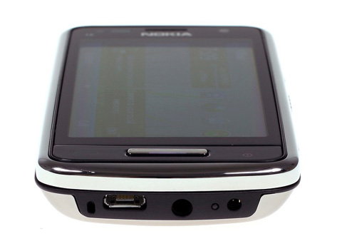Ảnh thực tế Nokia C6-01
