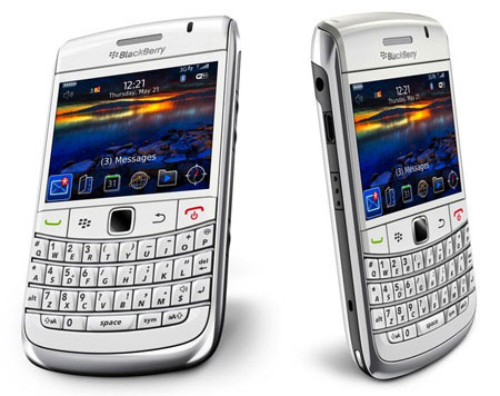 Điện thoại “đắt khách” tháng 10/2010