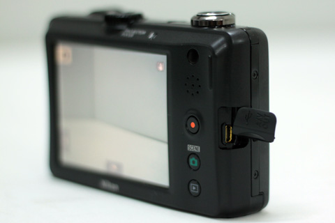 Review: Nikon Coolpix S1100pj