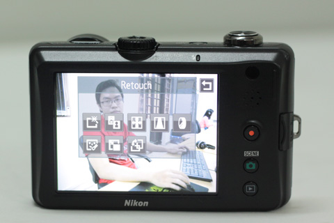 Review: Nikon Coolpix S1100pj