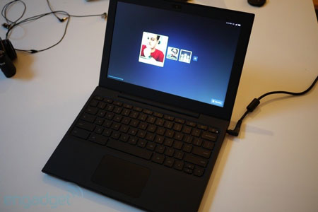 Đập hộp laptop đầu tiên của Google Đập hộp laptop đầu tiên của Google
