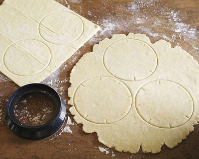 Máy làm bánh kẹp nhân thơm ngon Máy làm bánh kẹp nhân thơm ngon