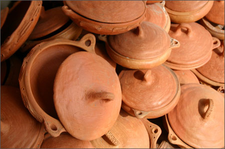 Cách sử dụng và bảo quản nồi đất