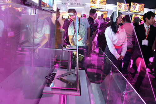 TV OLED mỏng nhất thế giới