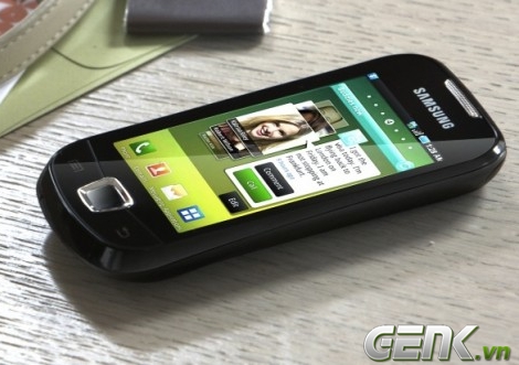 10 smartphone cảm ứng tầm trung 