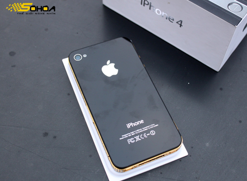 iPhone 4 mạ v&agrave;ng đ&iacute;nh đ&aacute; Swarovski