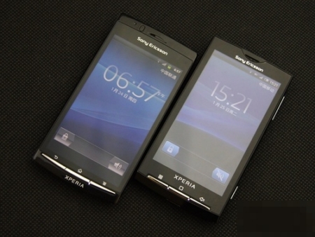 So sánh bộ đôi huyền thoại nổi nhất Sony Ericsson