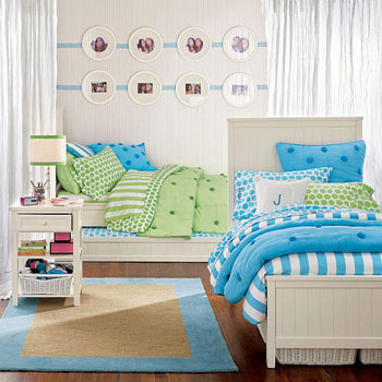 Làm đẹp phòng trẻ với khung tranh