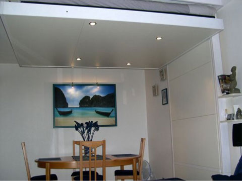 Giường treo tận dụng không gian