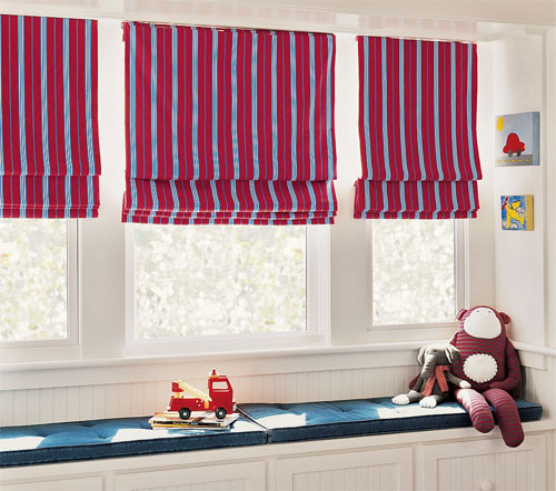 Trang trí cửa sổ đơn giản