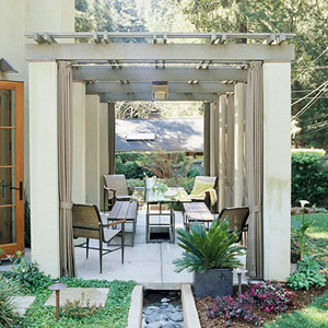Vườn đẹp hơn nhờ mái hiên pergola