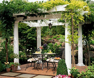 Vườn đẹp hơn nhờ mái hiên pergola