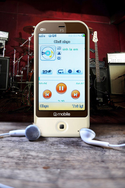 Q-mobile P5 - điện thoại cảm ứng lung linh