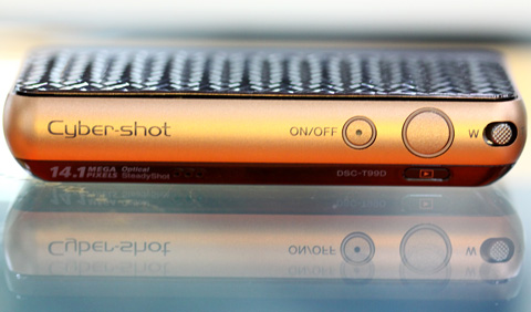 Cận cảnh Sony Cybershot T99D: Cách tân trong thiết kế