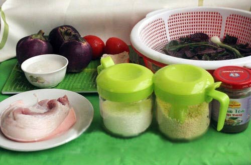 Nấu ăn: 30 phút với món cà tím bung