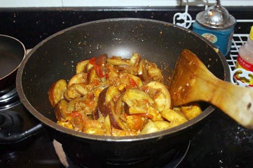 Nấu ăn: 30 phút với món cà tím bung