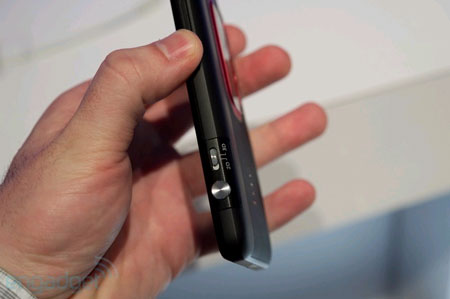Ngắm ảnh thực tế “siêu phẩm” HTC EVO 3D