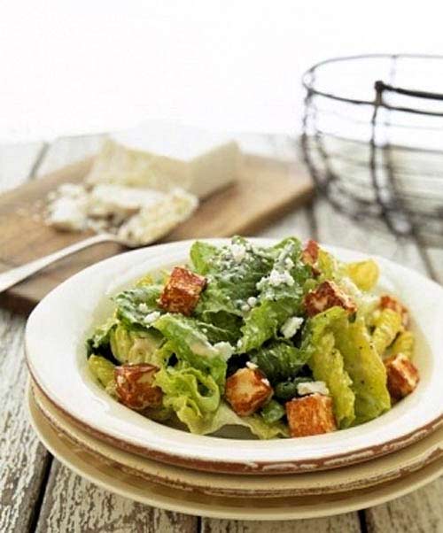Nấu ăn: Salad Caesar - Món salad nổi tiếng với công thức đơn giản Nấu ăn: Salad Caesar - Món salad nổi tiếng với công thức đơn giản