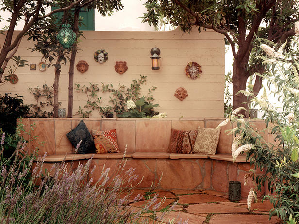 Bức tường xinh xắn làm đẹp không gian ngoài trời