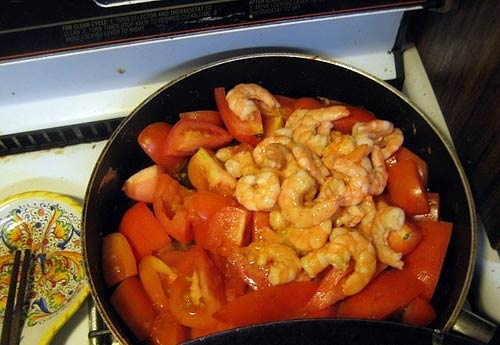 Nấu ăn: Lạ miệng với tôm sốt trứng cà chua Nấu ăn: Lạ miệng với tôm sốt trứng cà chua