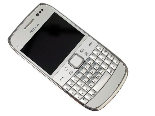 Chiêm ngưỡng Nokia E6: Chiến binh đường phố